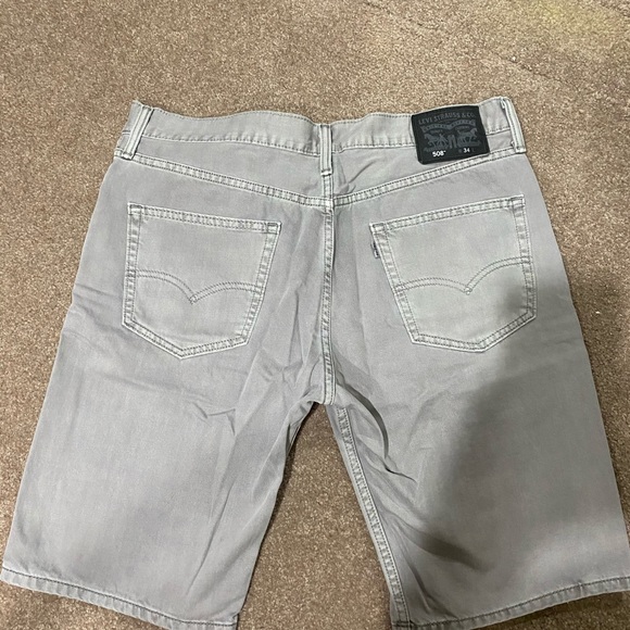 Men’s Levi’s shorts - Picture 2 of 4